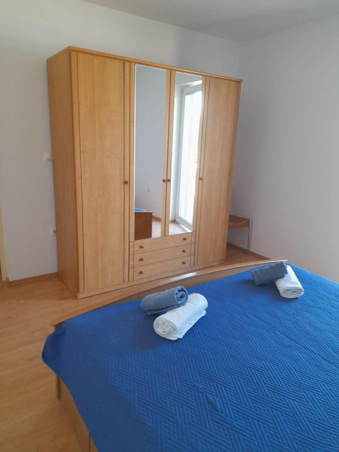 Holiday Home Anita Unesic エクステリア 写真