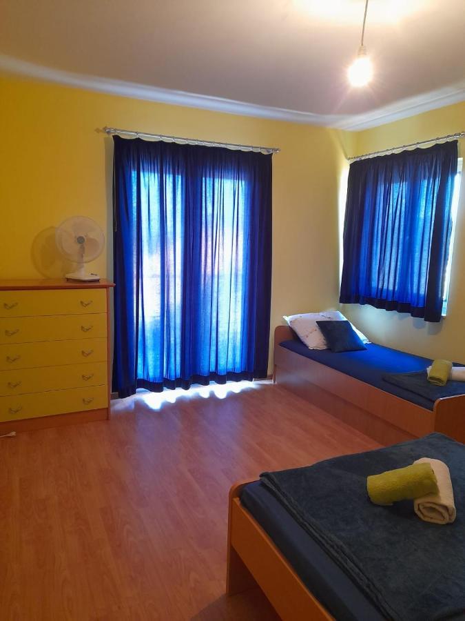 Holiday Home Anita Unesic エクステリア 写真