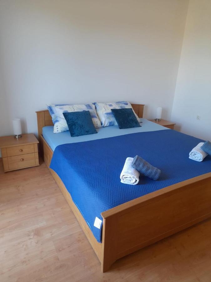Holiday Home Anita Unesic エクステリア 写真
