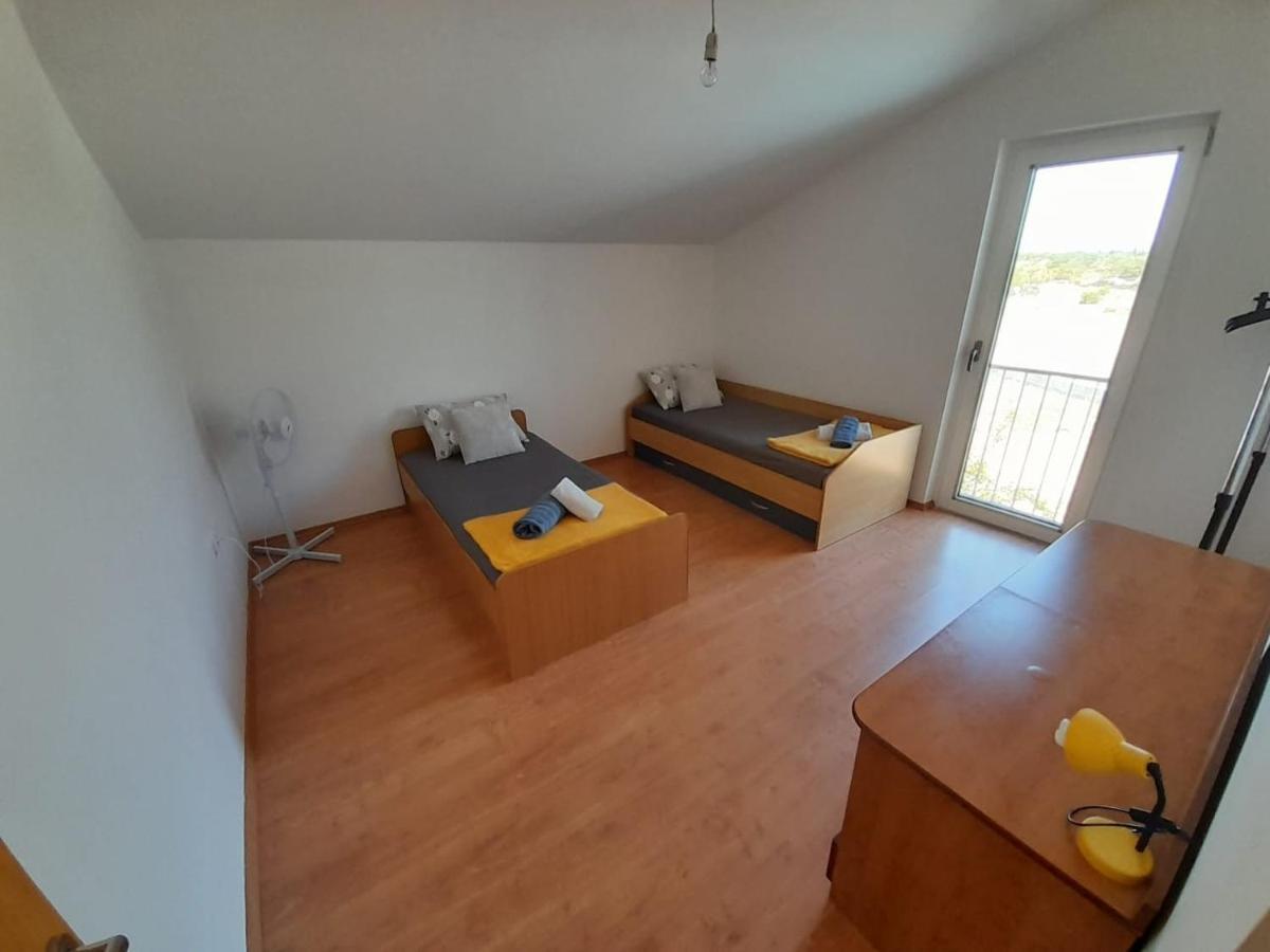 Holiday Home Anita Unesic エクステリア 写真