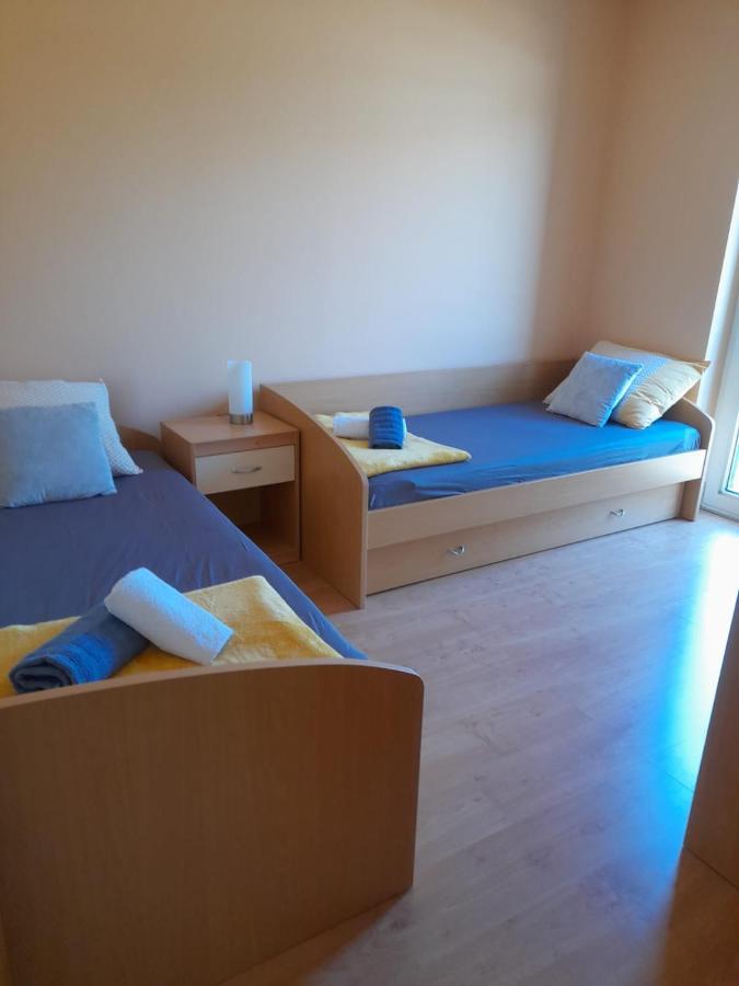 Holiday Home Anita Unesic エクステリア 写真