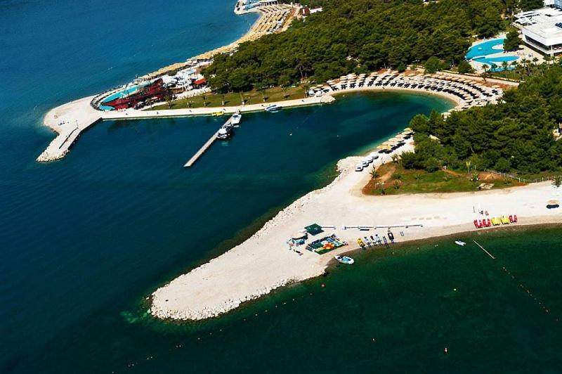 Holiday Home Anita Unesic エクステリア 写真
